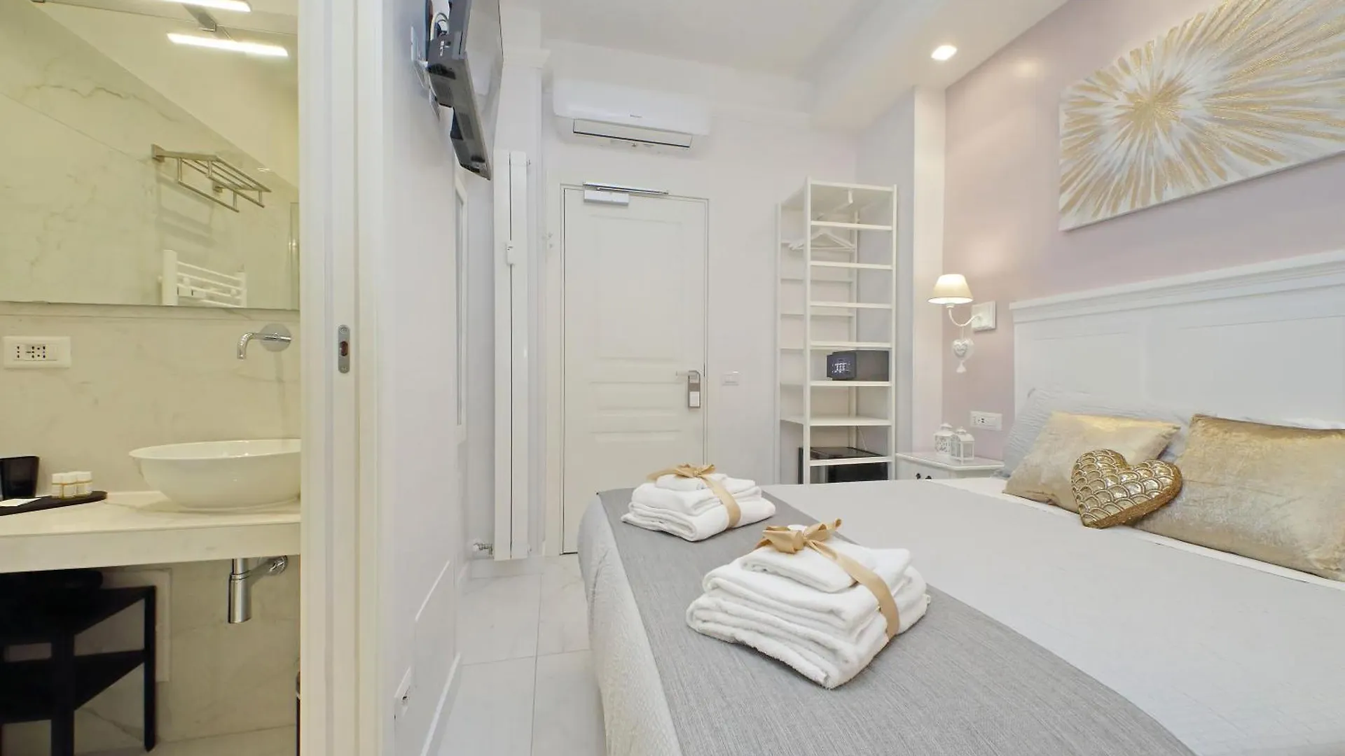 Roman Holiday Charming 2*, Rome Italy